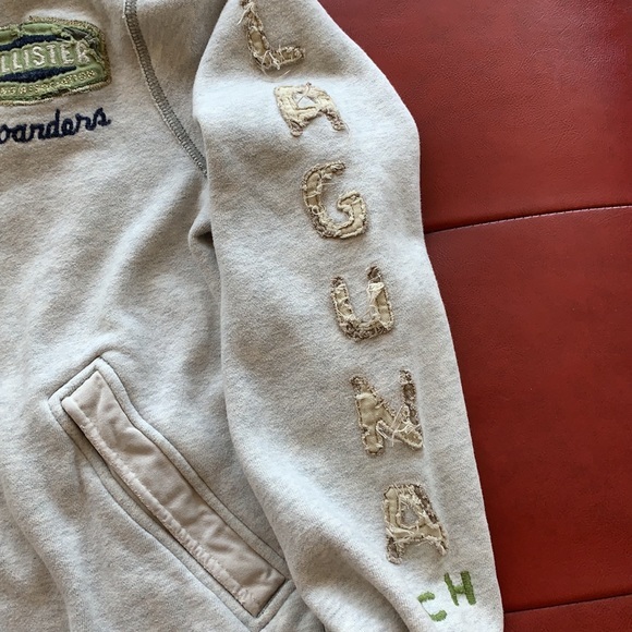 Hollister Sweater - Picture 4 of 12